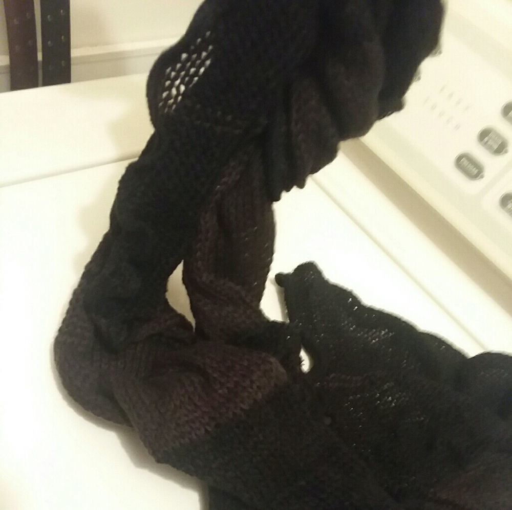 V.secret dark brown with black scarf
